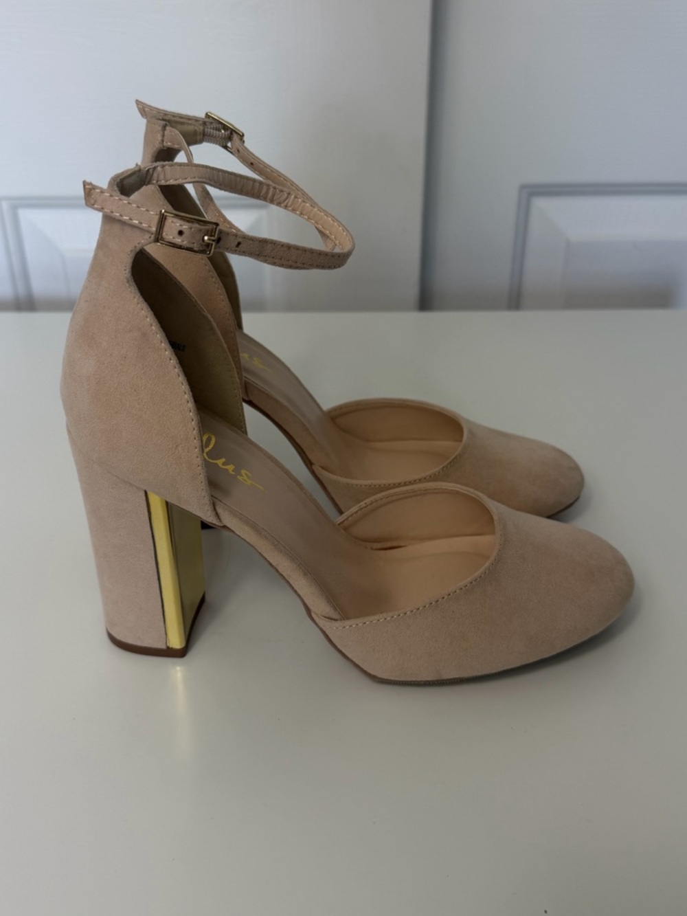 Lulus Laura Ankle Strap Block Heel Metallic trim light beige/nude  - size 8